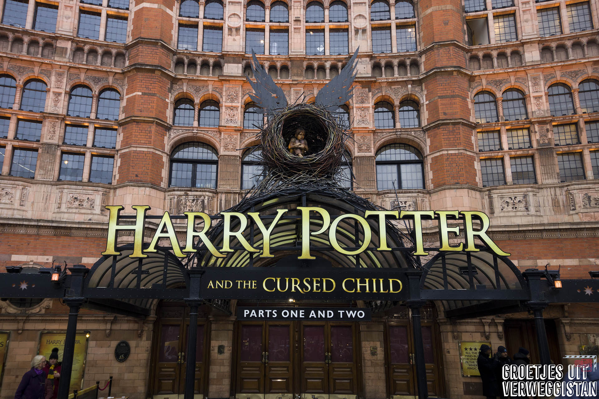 Voorzijde van het theater van Harry Potter and the Cursed Child in Londen