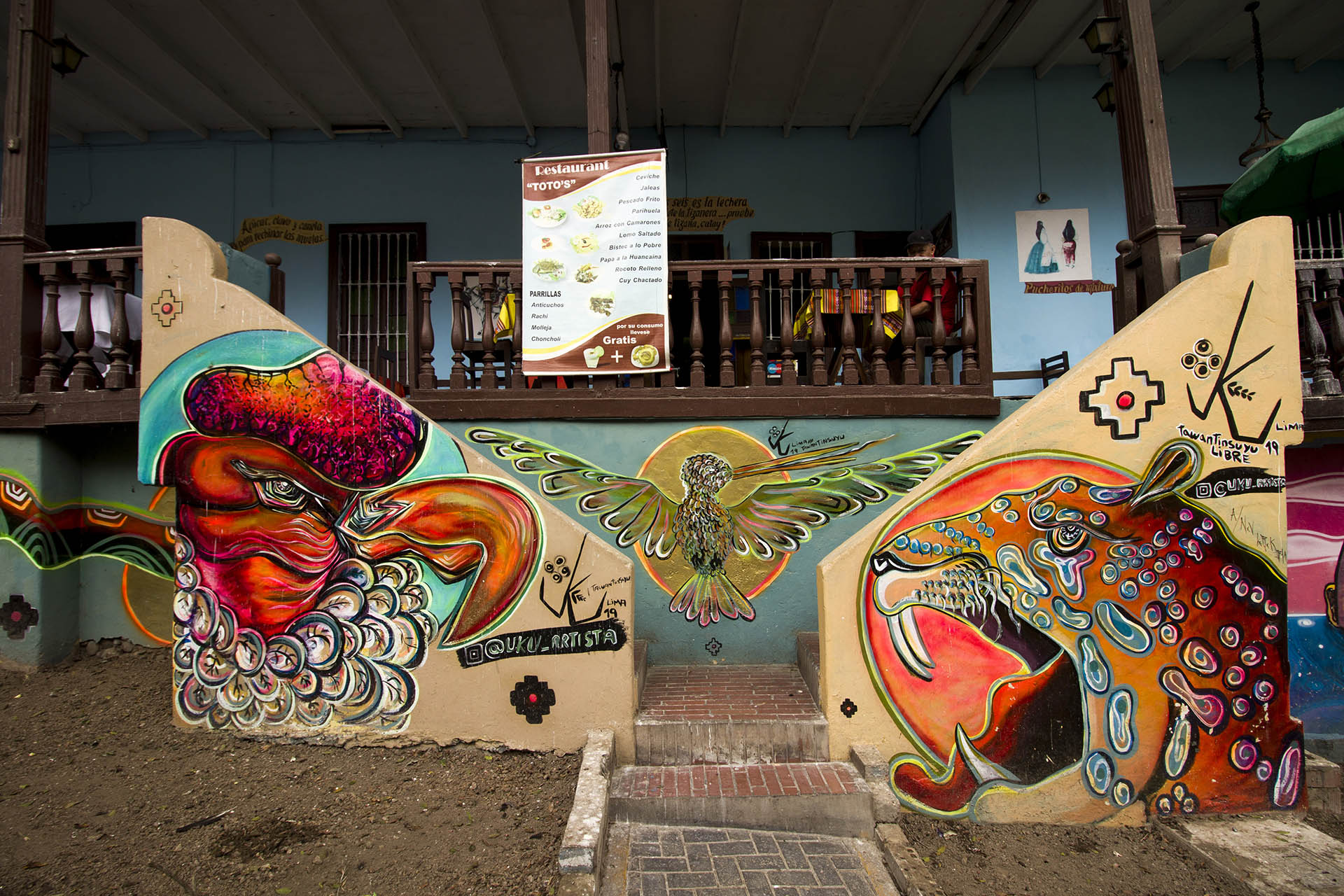 Muurschildering van de condor, puma en slang in Barranco in Peru